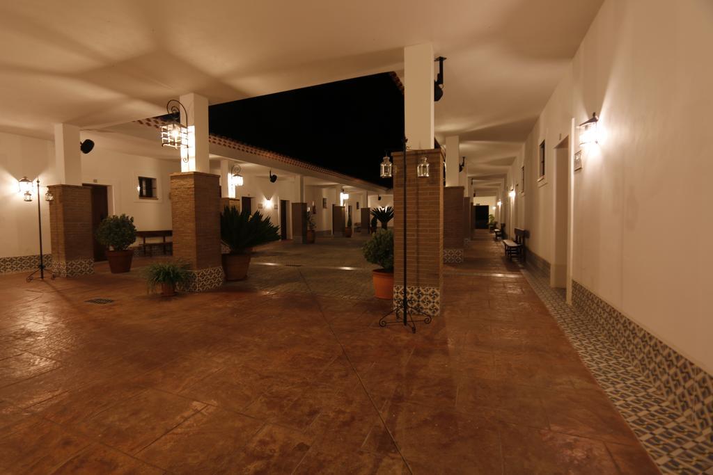Hotel Rural Arroyo La Plata By Bossh Hotels Jerez De Los Caballeros Exteriör bild