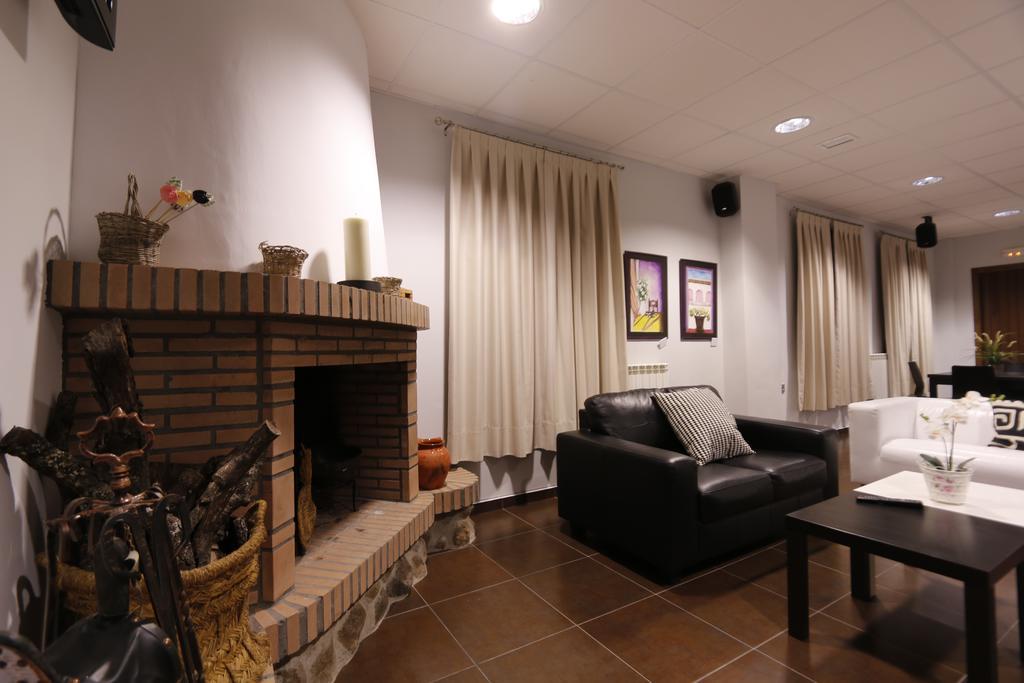 Hotel Rural Arroyo La Plata By Bossh Hotels Jerez De Los Caballeros Exteriör bild