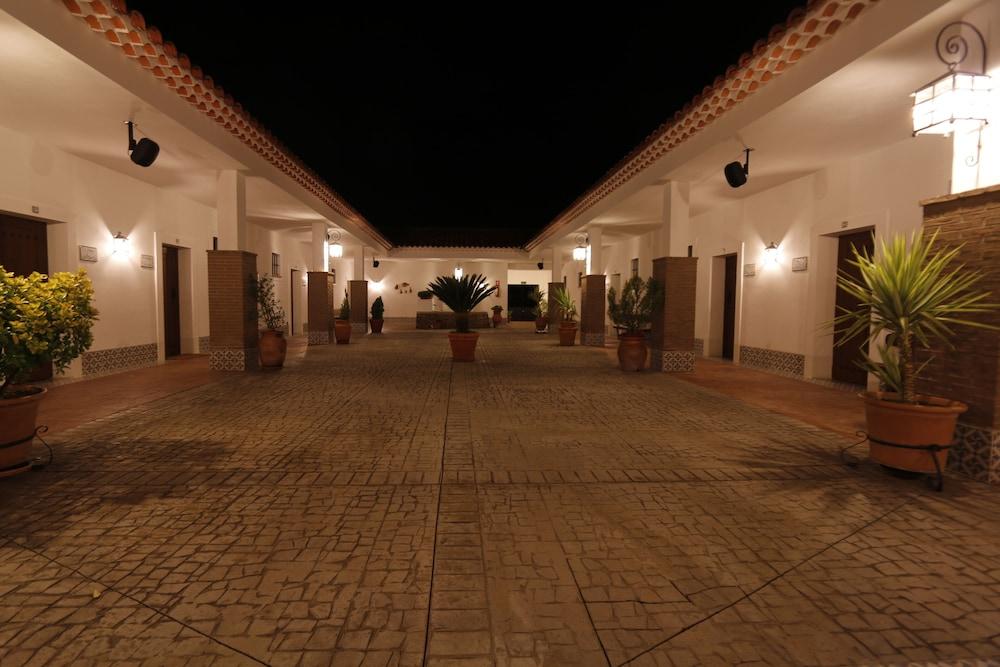 Hotel Rural Arroyo La Plata By Bossh Hotels Jerez De Los Caballeros Exteriör bild